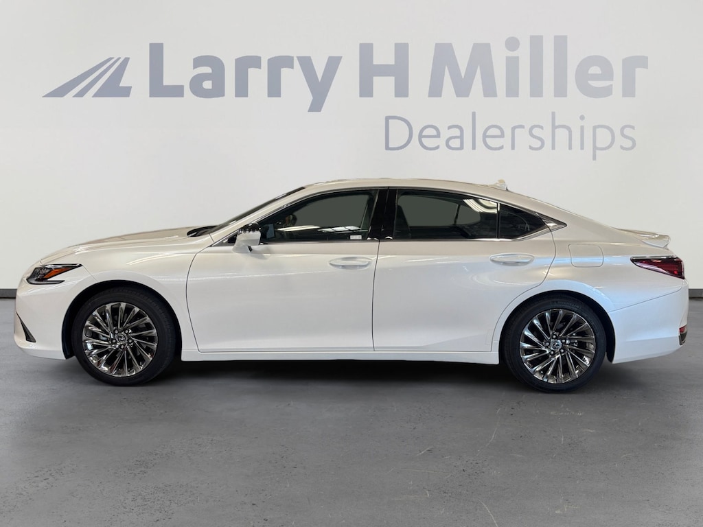 Used 2024 Lexus ES Luxury Sedan