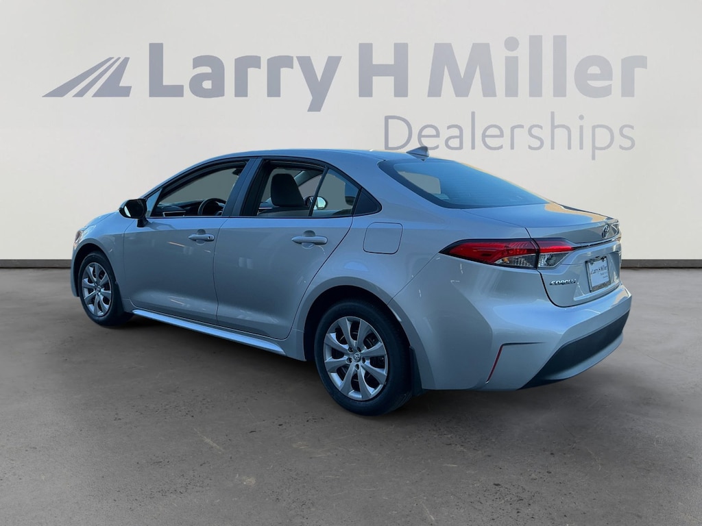 Certified 2025 Toyota Corolla LE Sedan