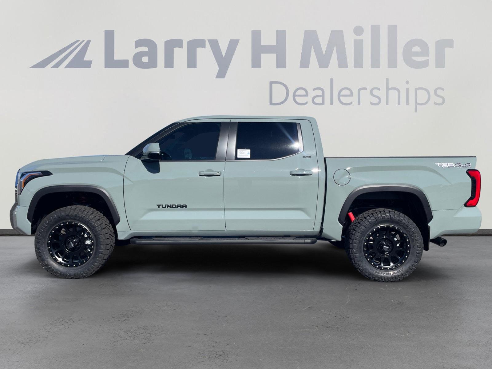 2026 Toyota Tundra SR5 - Photo 3