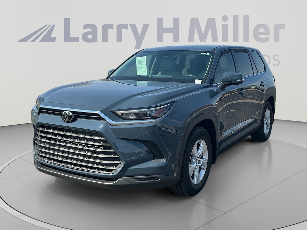 Used 2025 Toyota Grand Highlander LE SUV