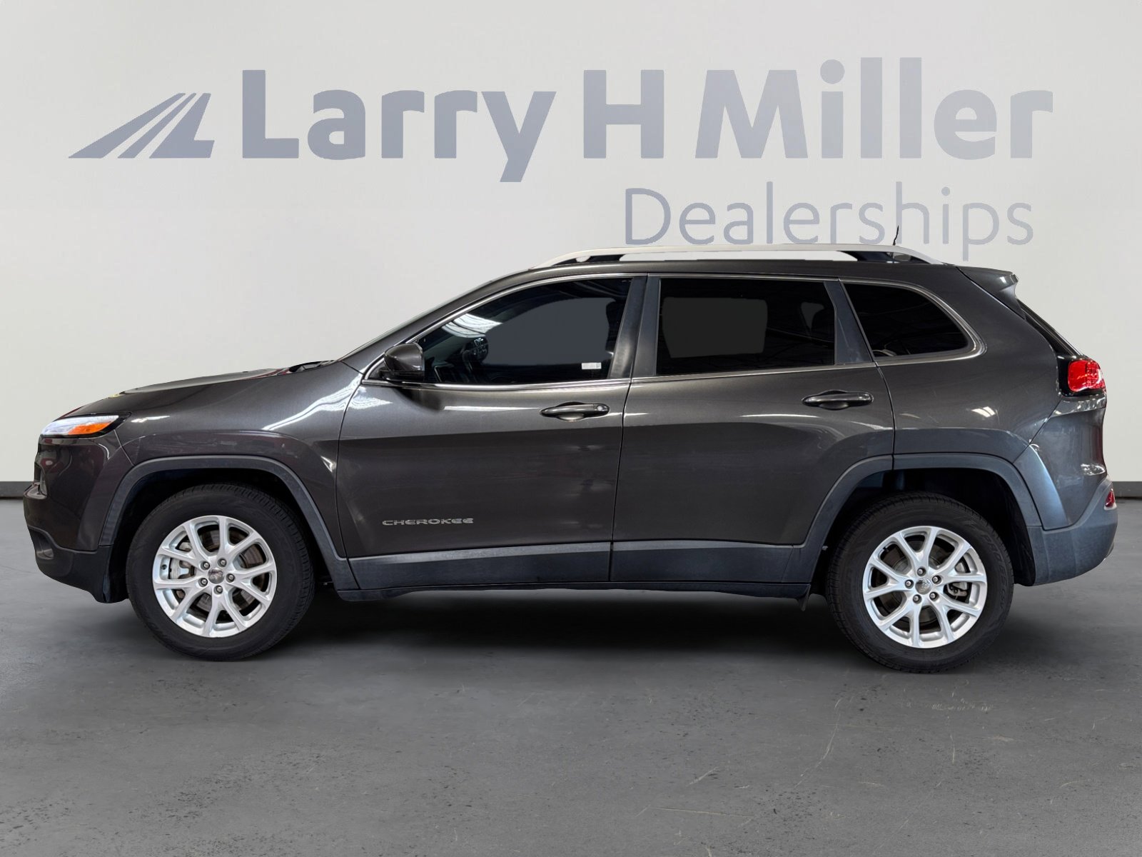 2017 Jeep Cherokee Latitude photo 2