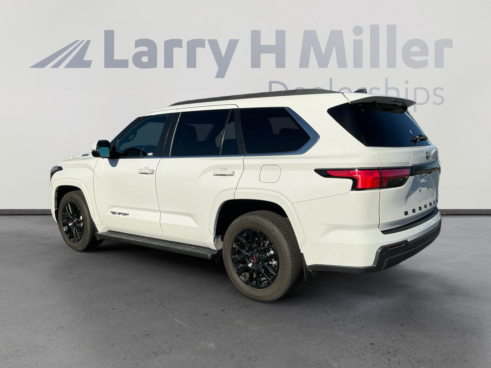 2025 Toyota Sequoia SR5 photo 3