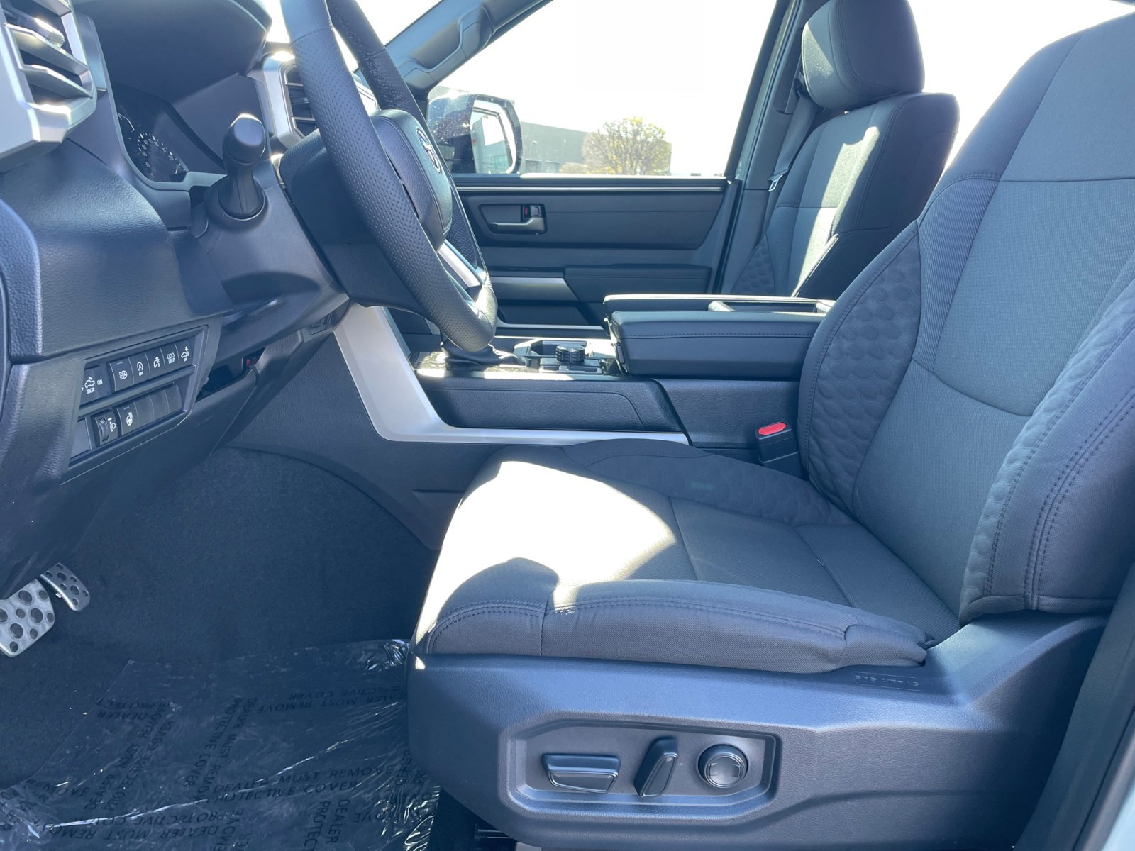 2026 Toyota Tundra SR5 - Photo 15