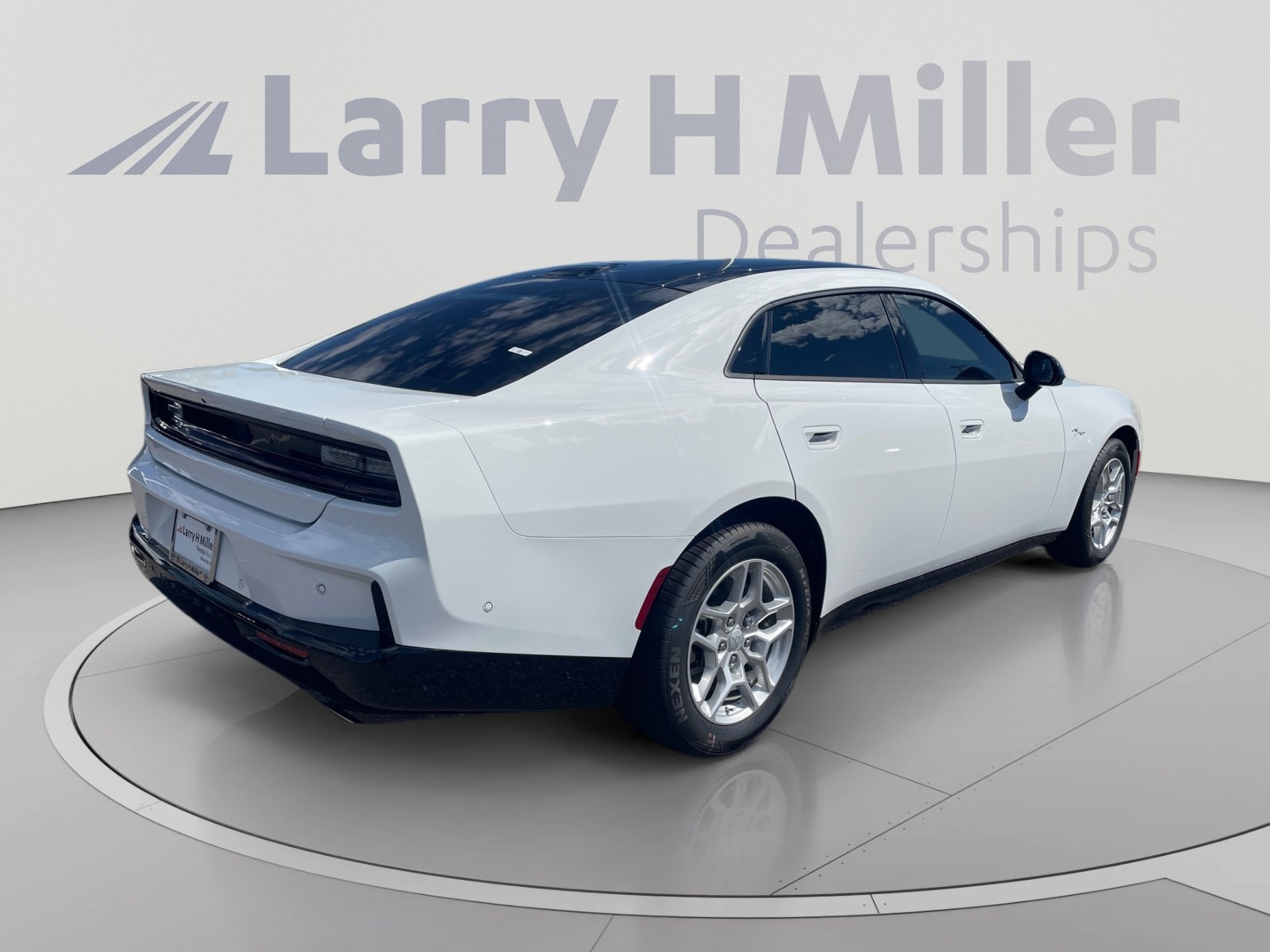 2026 Dodge Charger R/T - Photo 6