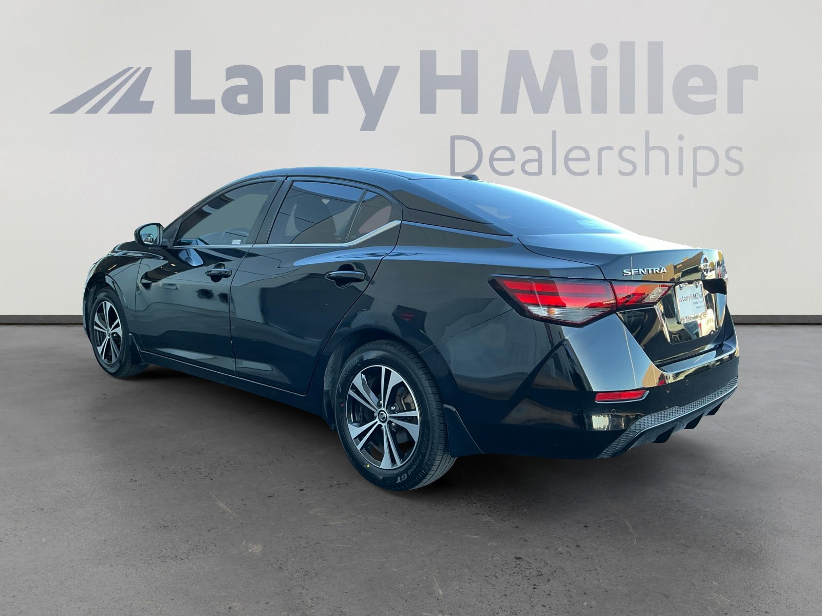 2021 Nissan Sentra SV photo 3