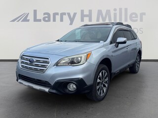 2017 Subaru Outback 3.6R Limited with SUV 4S4BSENC5H3397570