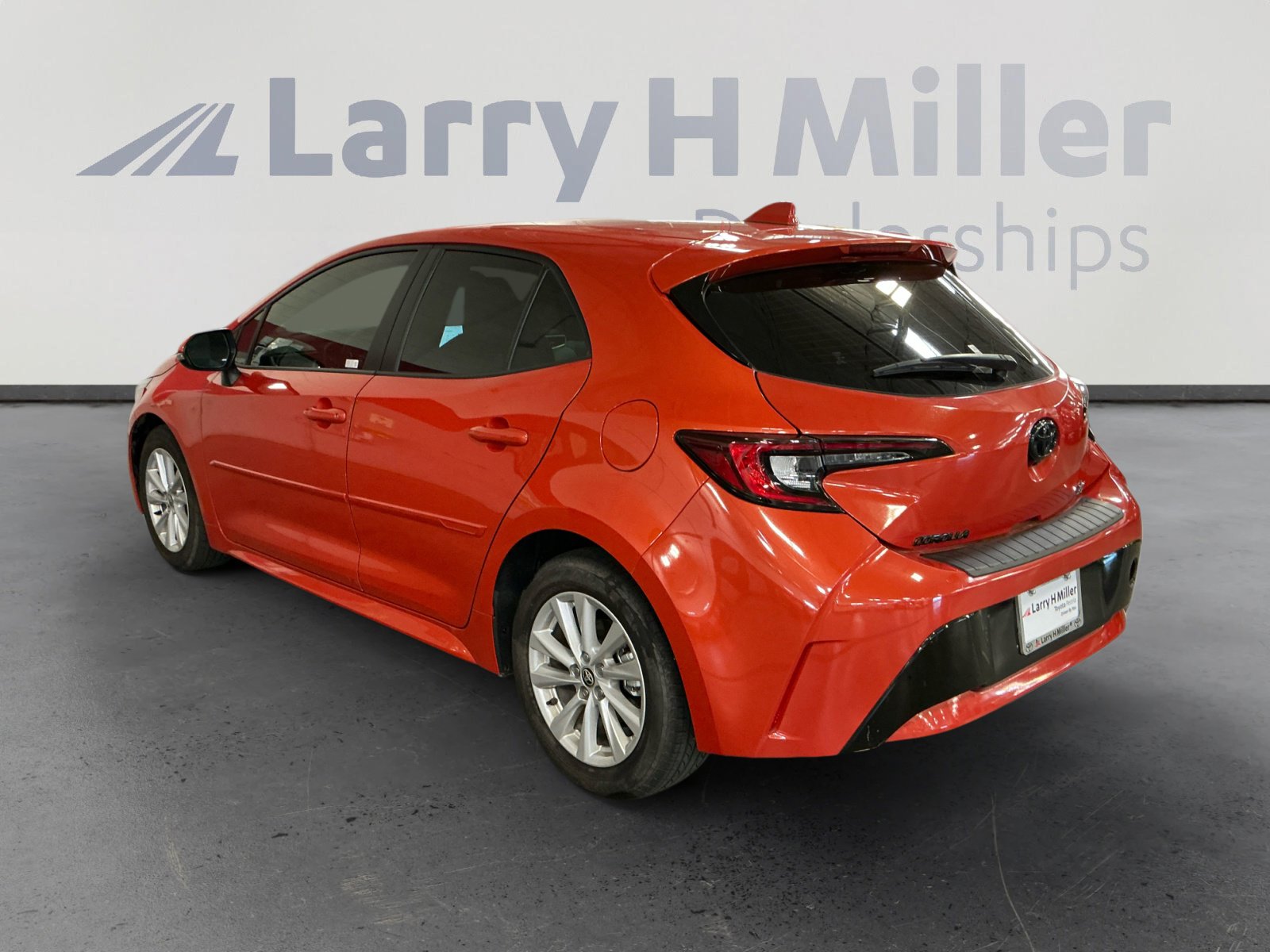 2025 Toyota Corolla SE photo 3