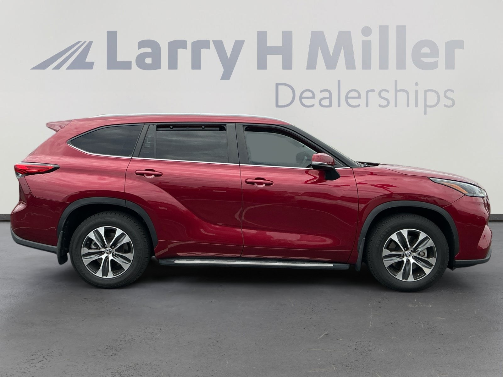 2023 Toyota Highlander XLE - Photo 7