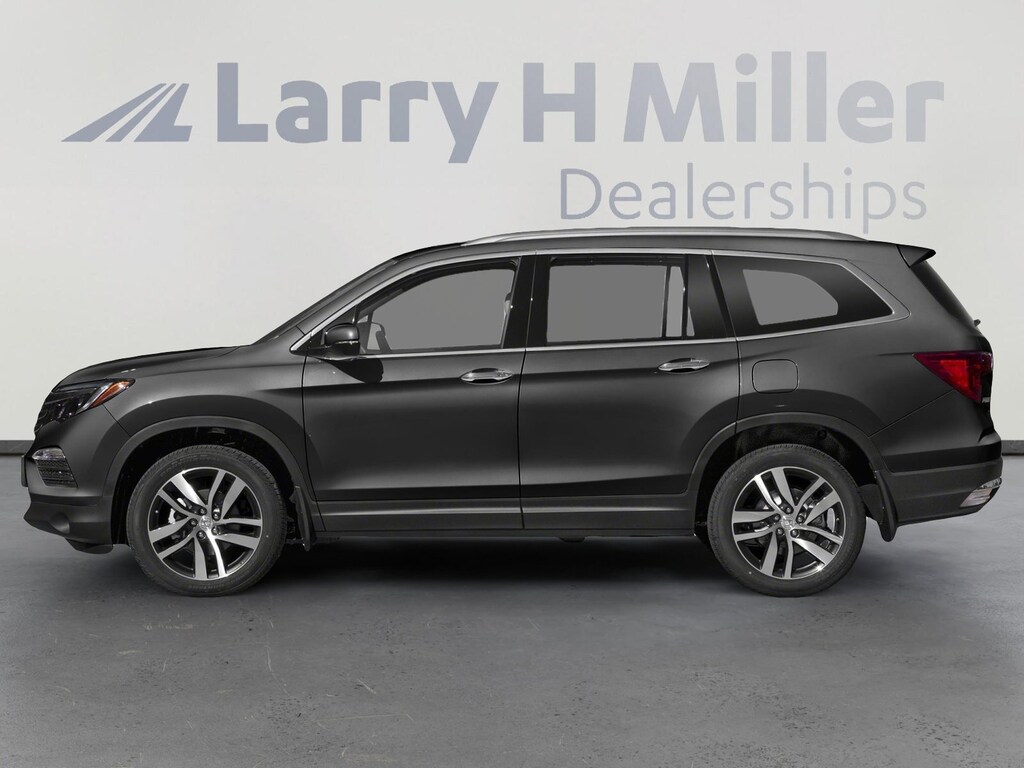Used 2018 Honda Pilot Touring AWD SUV