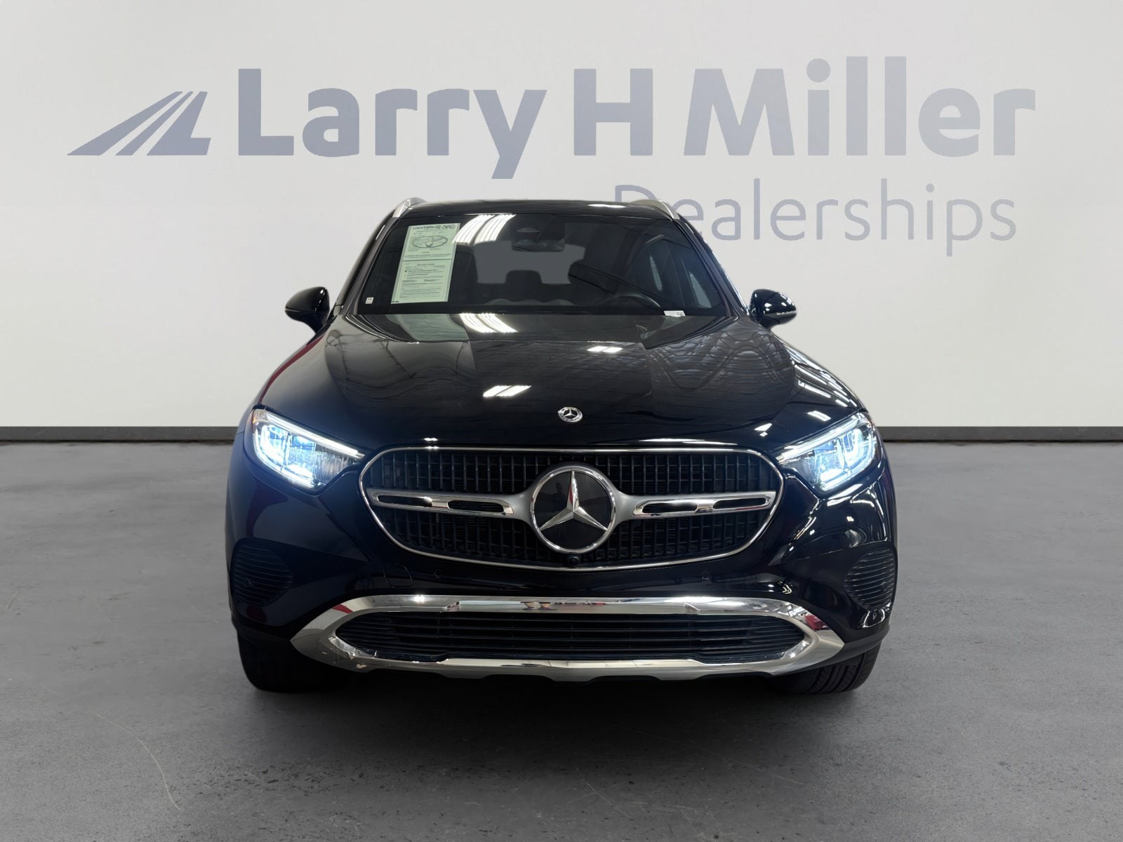 2025 Mercedes-Benz GLC Base - Photo 9