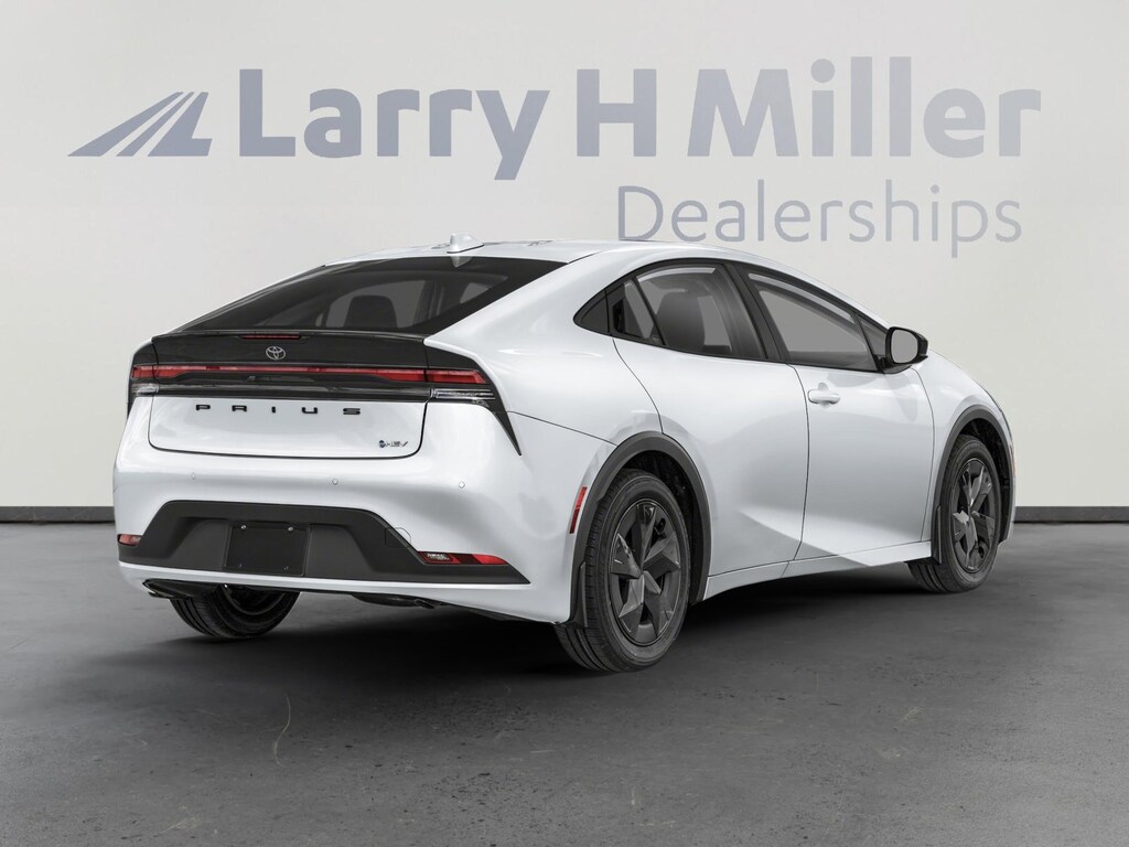Used 2025 Toyota Prius XLE Hatchback