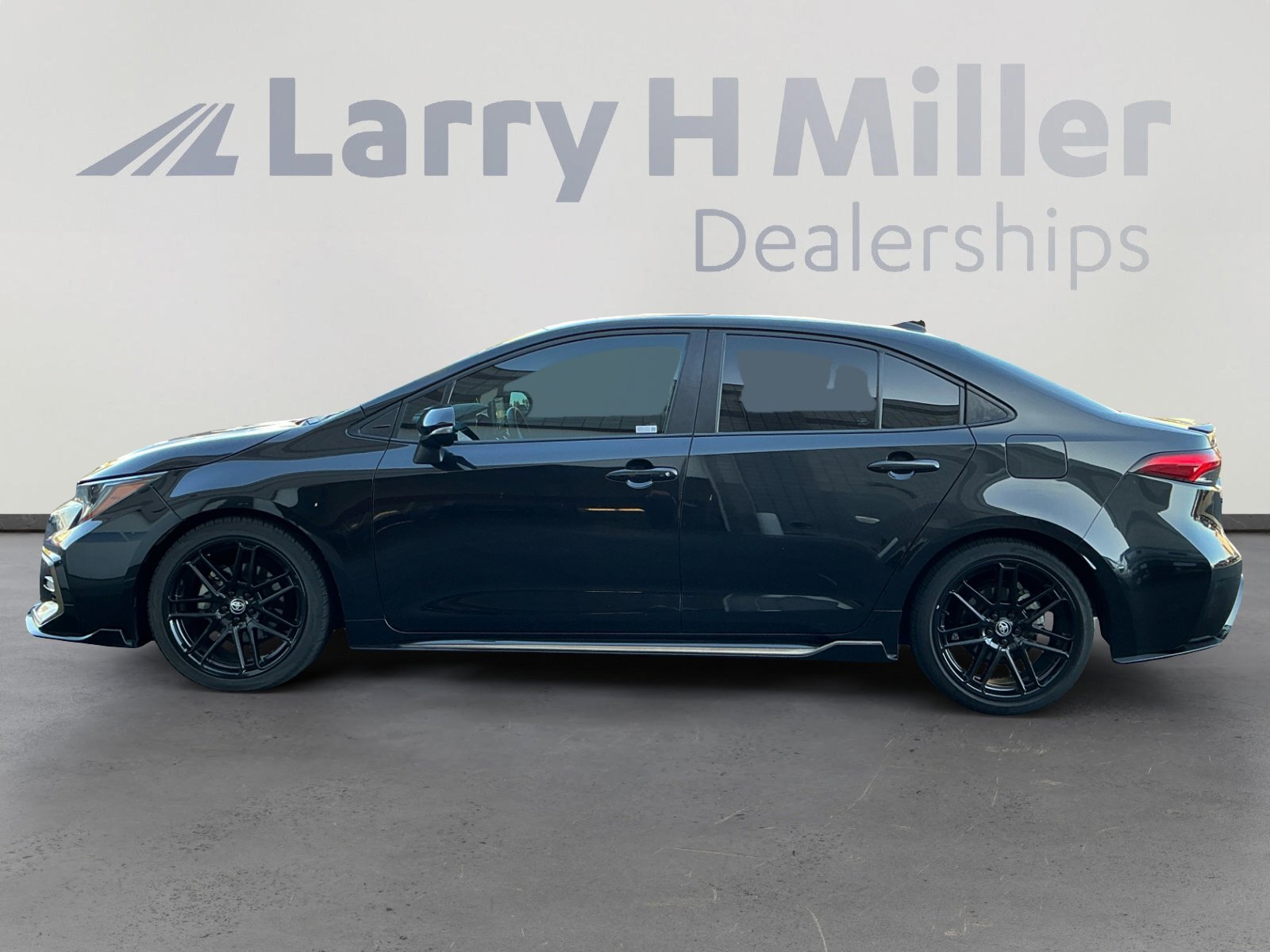 2022 Toyota Corolla XSE photo 2