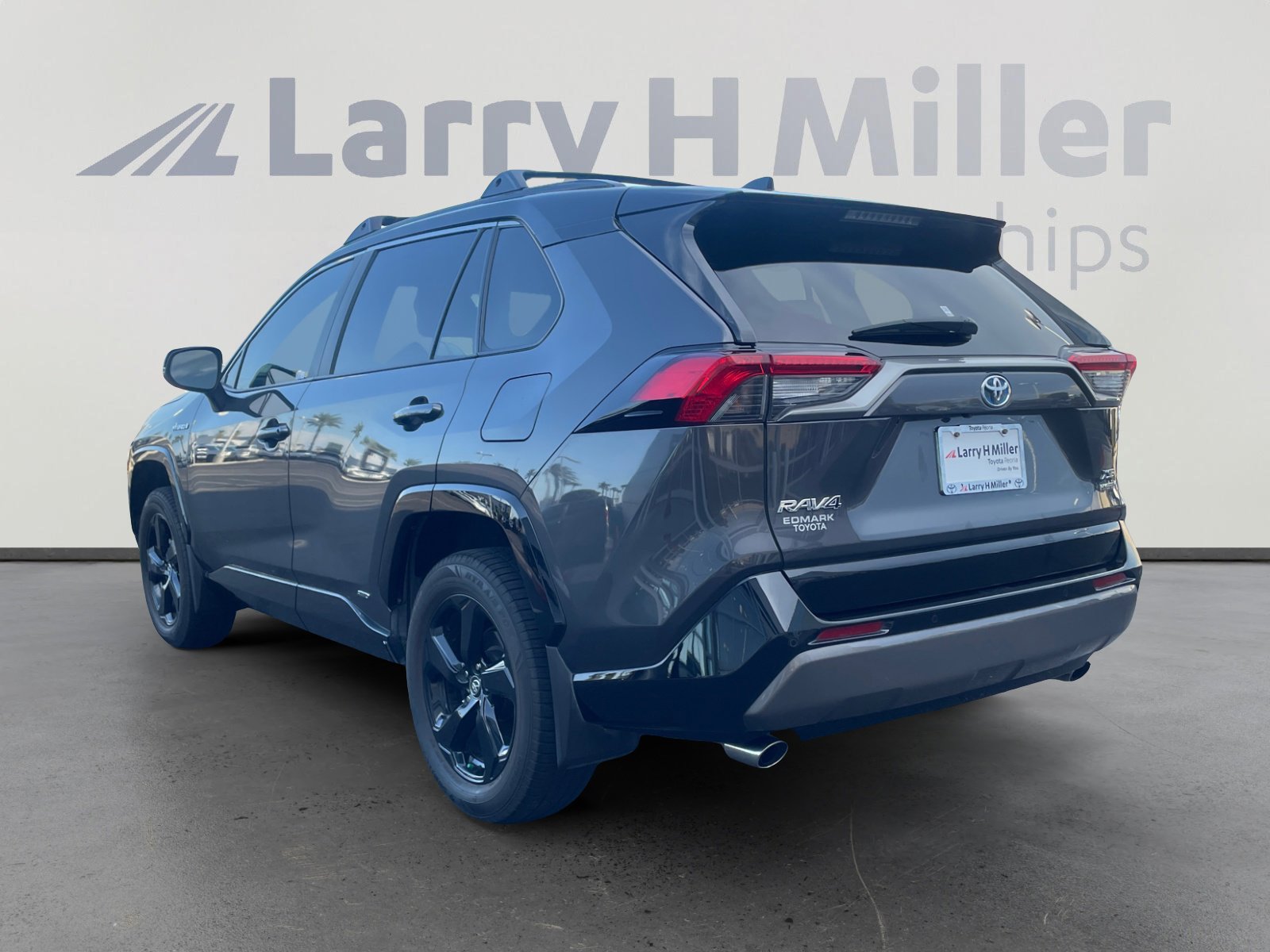 2021 Toyota RAV4 XSE photo 3