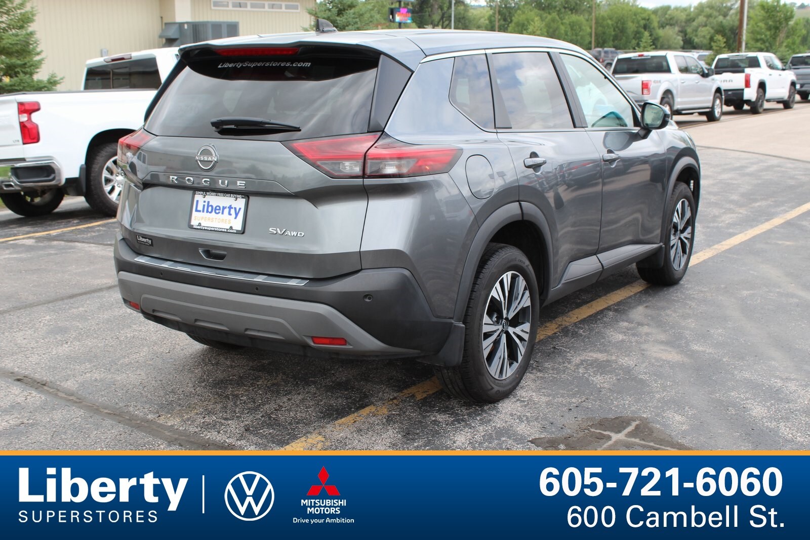 2023 Nissan Rogue SV photo 2
