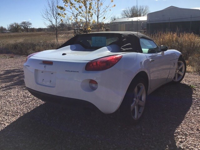 2006 Pontiac Solstice Base Convertible photo 2