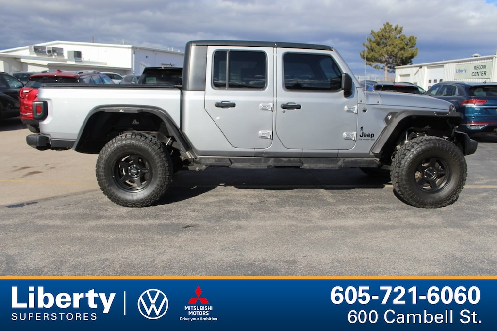Used 2020 Jeep Gladiator Sport Truck Crew Cab