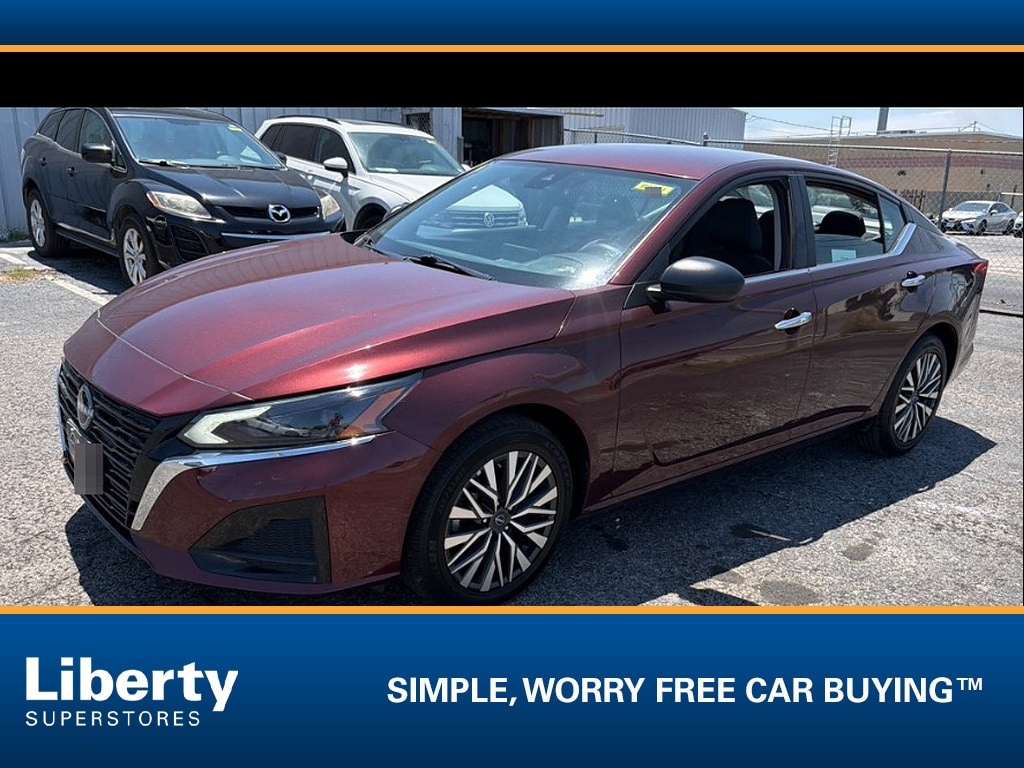 Used 2025 Nissan Altima SV Sedan