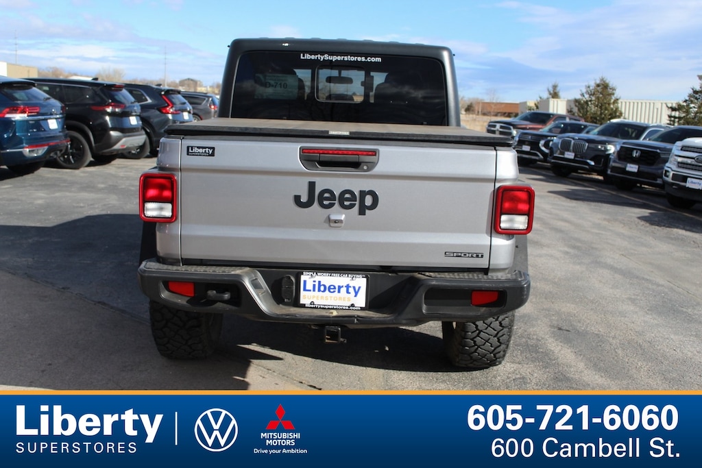 Used 2020 Jeep Gladiator Sport Truck Crew Cab