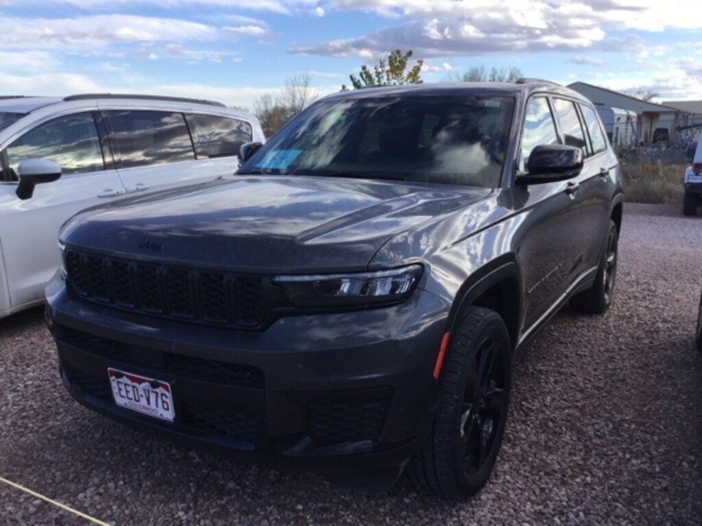 Used 2023 Jeep Grand Cherokee L Laredo SUV