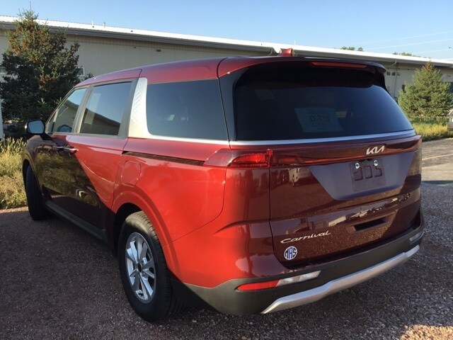 2022 Kia Carnival LXS photo 2