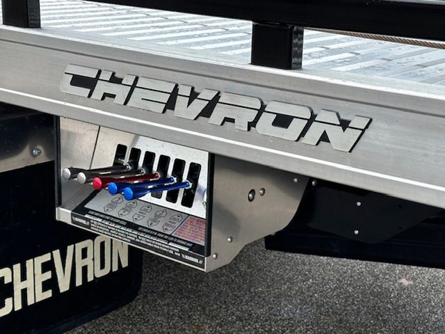 2024 Ford F-550 Super Duty Chassis Cab XLT - Photo 30