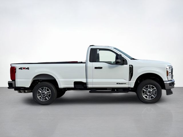 2025 Ford F-250 photo 2