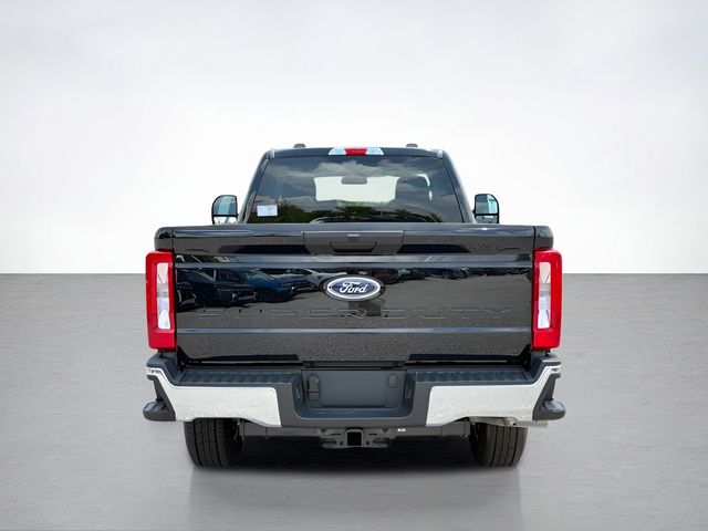 2025 Ford F-350 photo 4
