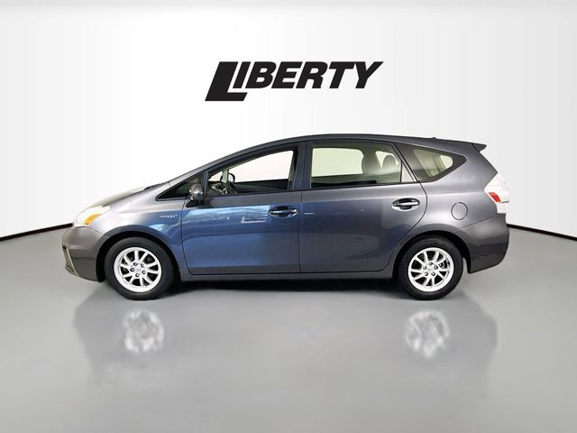 2013 Toyota Prius V Three photo 4
