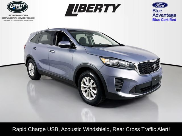 2020 Kia Sorento LX's photo