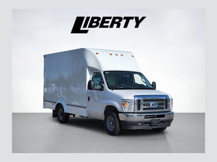 2025 Ford E-350SD Base Cab/Chassis