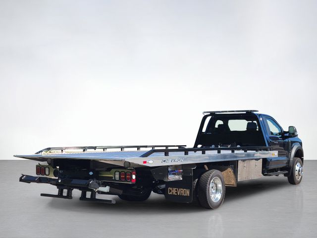 2024 Ford F-550 photo 3