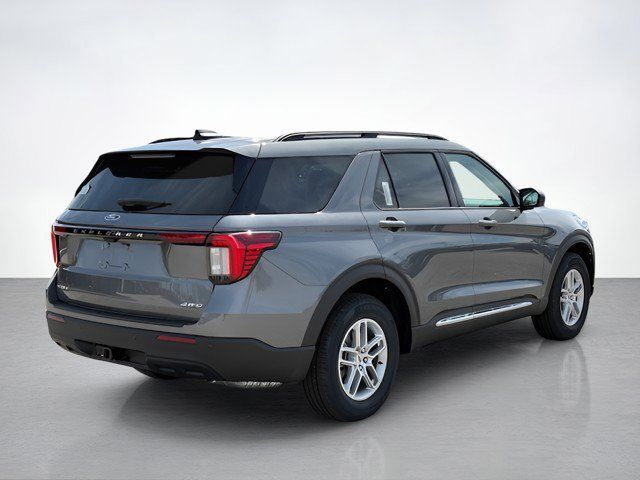 2026 Ford Explorer photo 2
