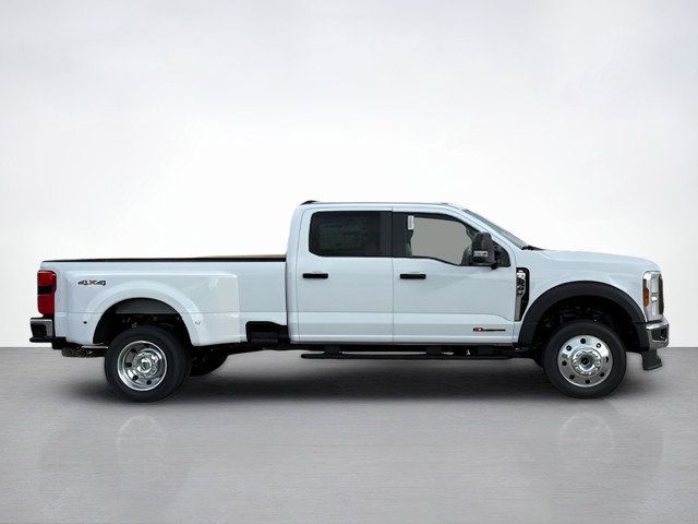 2026 Ford F-450 photo 2