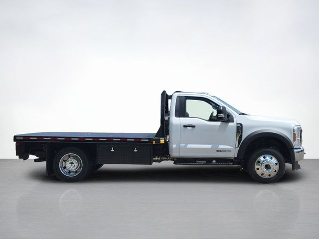 2024 Ford F-550 photo 2