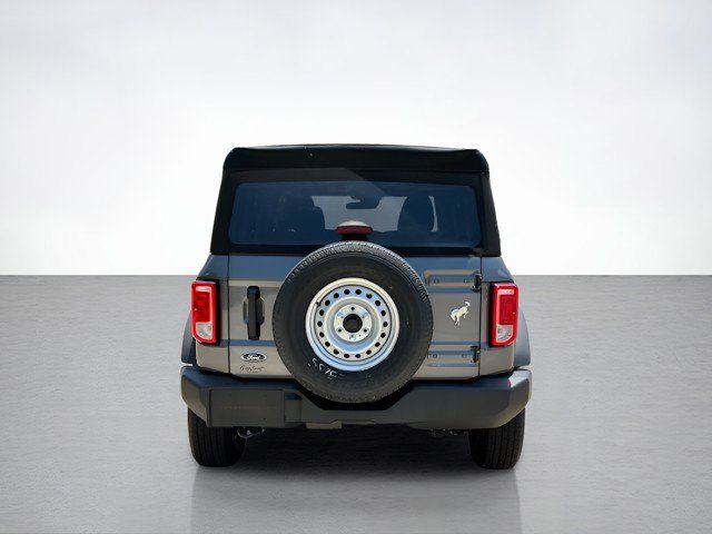 2025 Ford Bronco Base photo 3