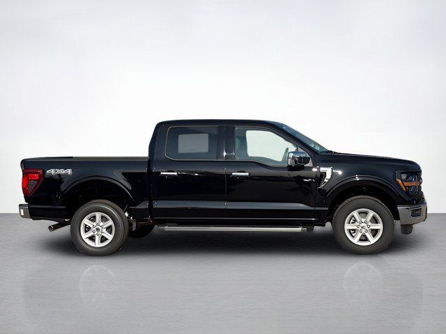 2025 Ford F-150 XLT photo 2