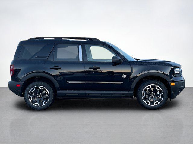2025 Ford Bronco Sport Outer Banks photo 2
