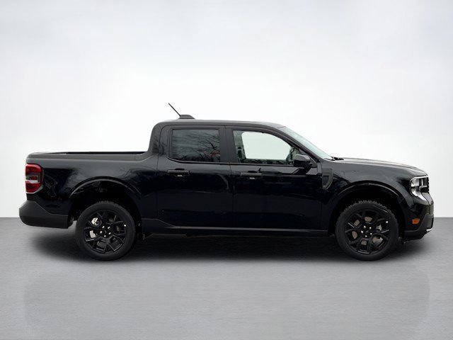 2025 Ford Maverick XLT photo 2