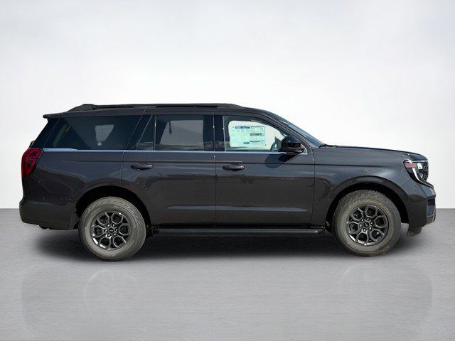2025 Ford Expedition photo 2