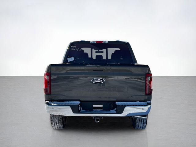 2025 Ford F-150 XLT photo 4