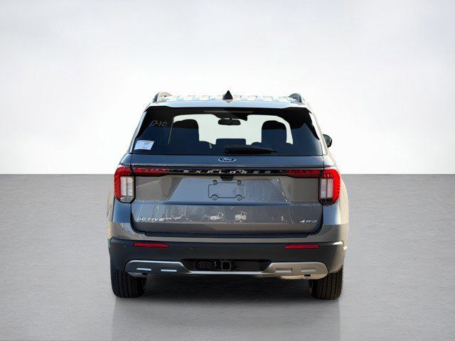 2026 Ford Explorer photo 4
