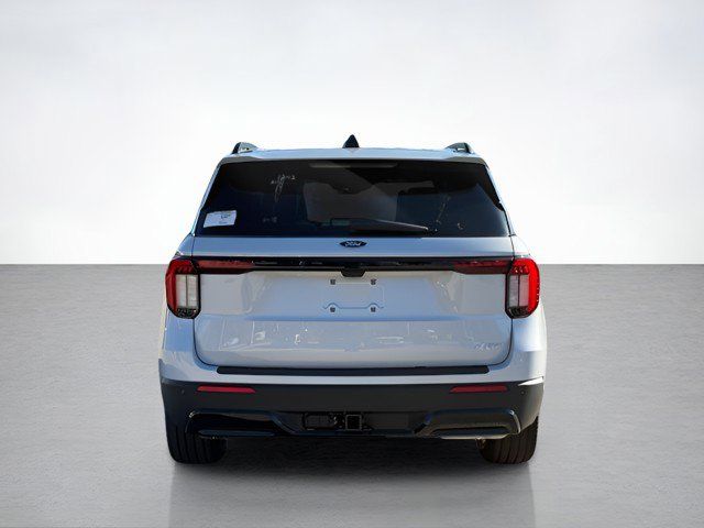 2026 Ford Explorer ST-Line photo 3