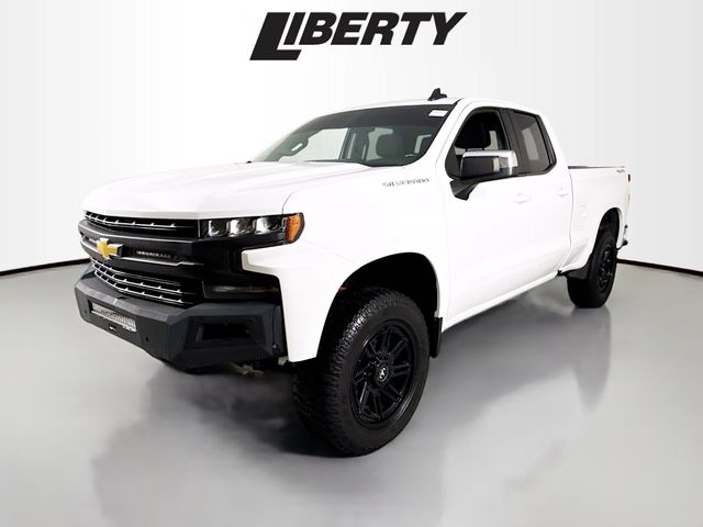 2019 Chevrolet Silverado 1500 LT photo 2