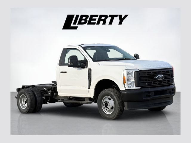 2026 Ford F-350 Super Duty Chassis Cab