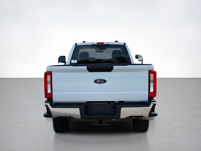 2025 Ford F-250 photo 4