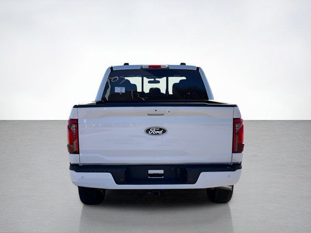 2025 Ford F-150 XLT photo 4