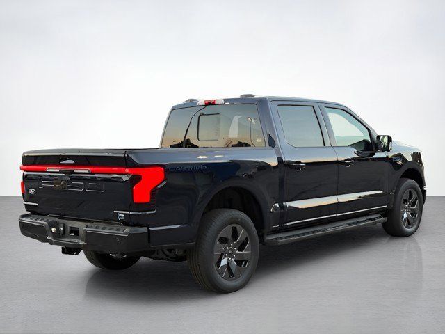 2025 Ford F-150 Lightning Lariat photo 3