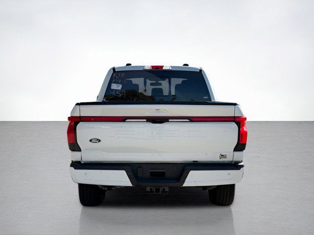 2025 Ford F-150 Lightning Platinum photo 4