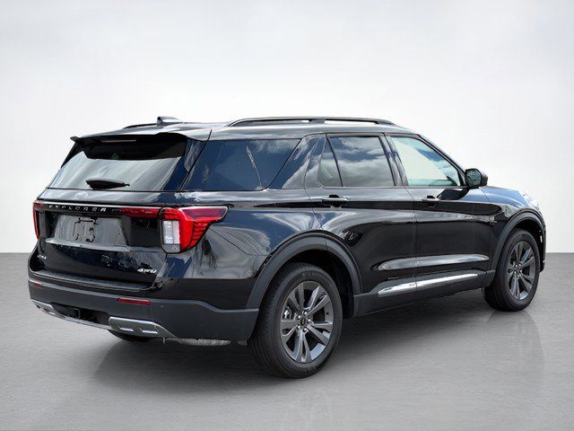 2026 Ford Explorer photo 2