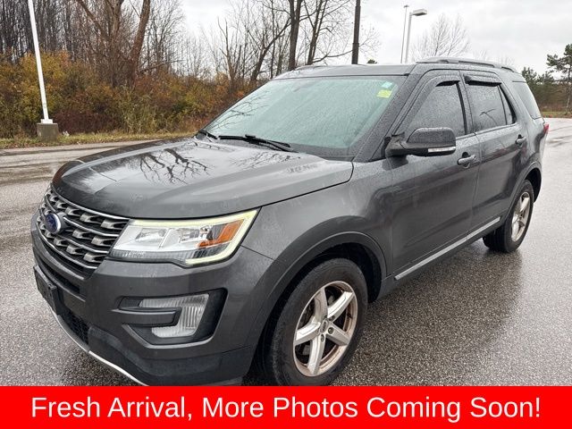 2017 Ford Explorer XLT photo 3